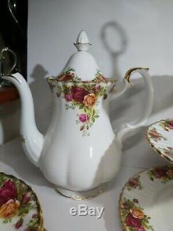 Vintage Royal Albert Roses Tea Set Café Anf